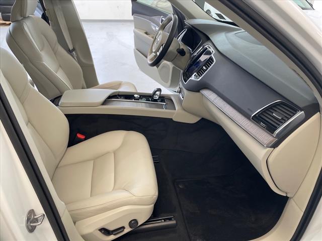 2024 Volvo XC90 B6 Plus Bright Theme 6-Seater - Photo 26