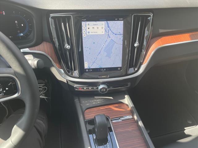 2024 Volvo S60 B5 Plus Dark Theme - Photo 28