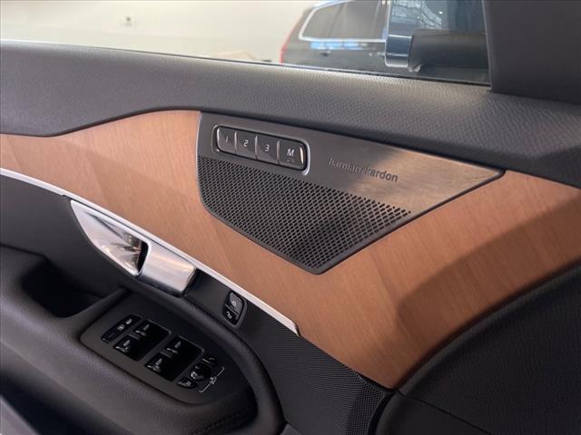 2022 Volvo XC90 T6 Momentum 7 Passenger - Photo 28