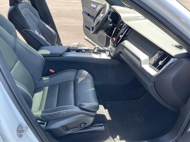 2022 Volvo XC60 Recharge T8 R-Design - Photo 28