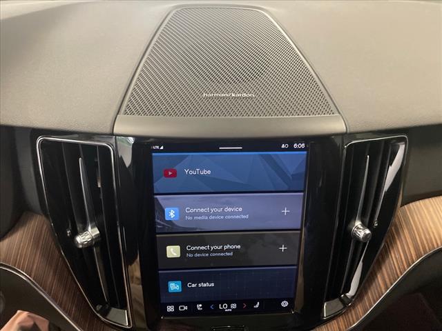 2022 Volvo XC60 B5 Momentum - Photo 28