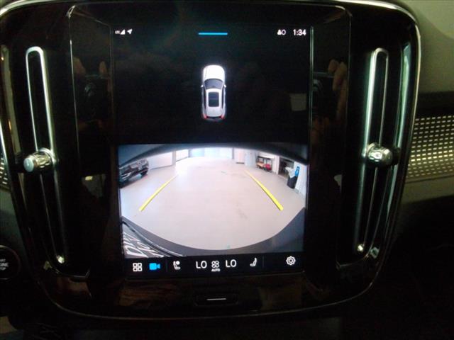 2023 Volvo XC40 B5 Plus Dark Theme - Photo 28