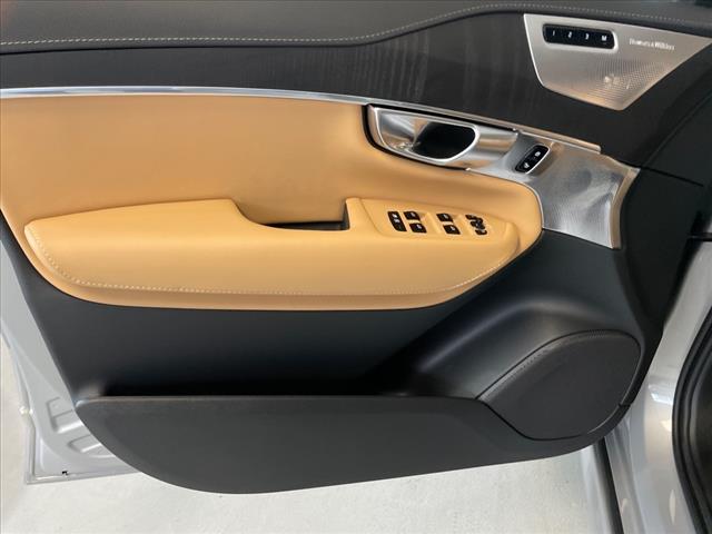 2024 Volvo XC90 Recharge T8 Ultimate Bright Theme 7-Seater - Photo 29