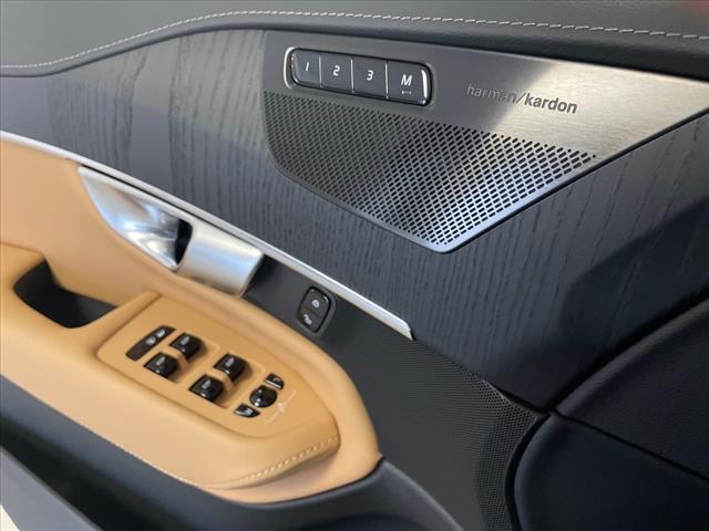 2024 Volvo XC90 Recharge T8 Ultimate Bright Theme 7-Seater - Photo 29