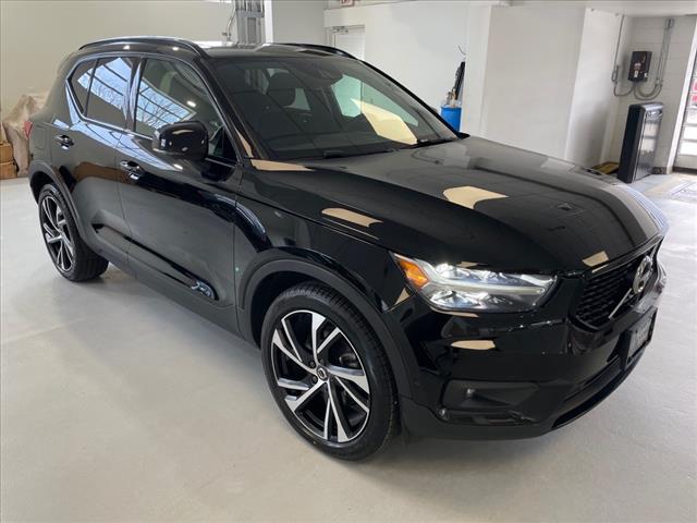 2022 Volvo XC40 T5 R-Design - Photo 2