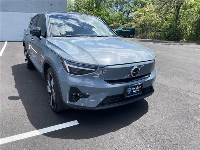 2023 Volvo C40 Recharge Twin Ultimate - Photo 2