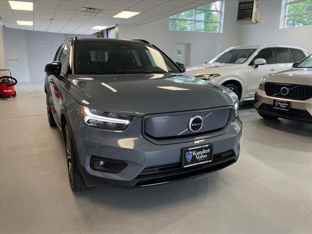 2022 Volvo XC40 Recharge Twin Ultimate - Photo 2