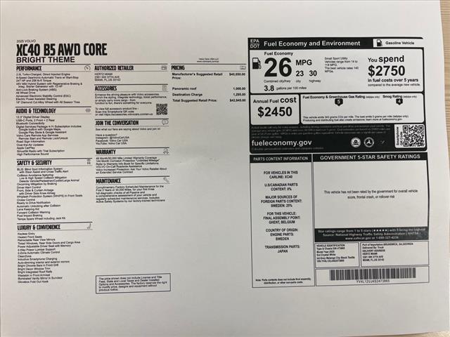 2025 Volvo XC40 B5 Core Bright Theme - Photo 2