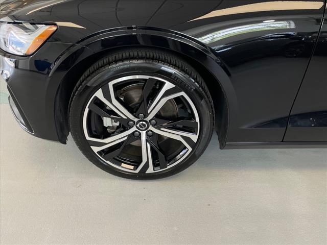 2024 Volvo S60 B5 Core Dark Theme - Photo 30