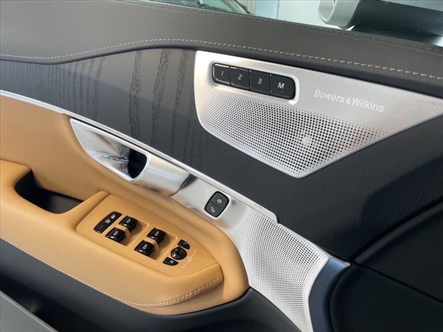 2024 Volvo XC90 Recharge T8 Ultimate Bright Theme 7-Seater - Photo 30