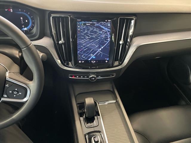 2024 Volvo S60 B5 Core Dark Theme - Photo 31