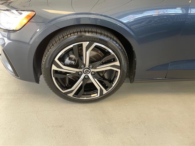 2025 Volvo S60 B5 Core - Photo 31
