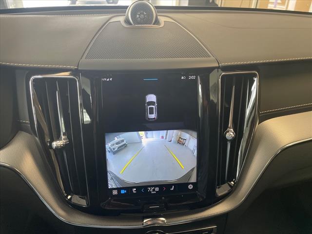 2022 Volvo XC60 B5 R-Design - Photo 31