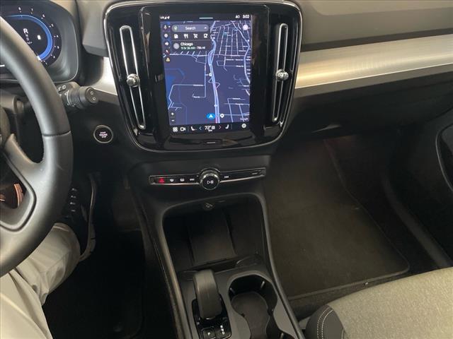 2025 Volvo XC40 B5 Core Bright Theme - Photo 31