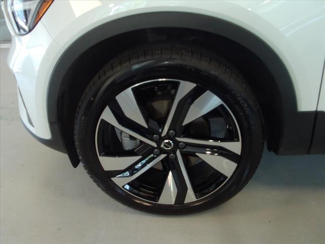 2023 Volvo XC40 B5 Plus Dark Theme - Photo 31