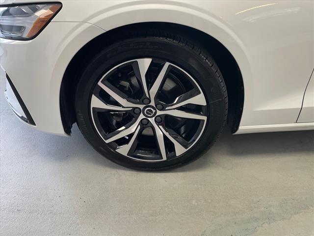 2024 Volvo S60 B5 Core Dark Theme - Photo 32