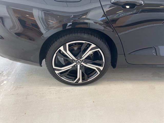 2024 Volvo S60 B5 Plus Dark Theme - Photo 32