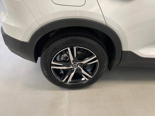 2025 Volvo XC40 B5 Core Bright Theme - Photo 32