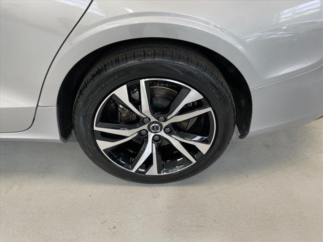 2024 Volvo S60 B5 Core Dark Theme - Photo 33