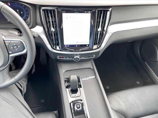 2024 Volvo S60 B5 Core Dark Theme - Photo 33
