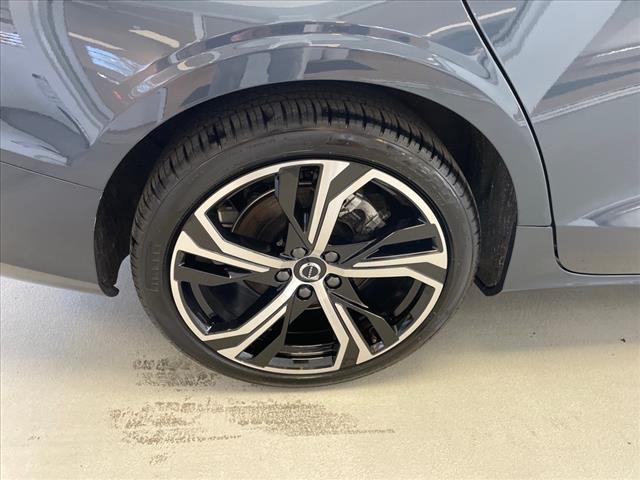 2025 Volvo S60 B5 Core - Photo 33