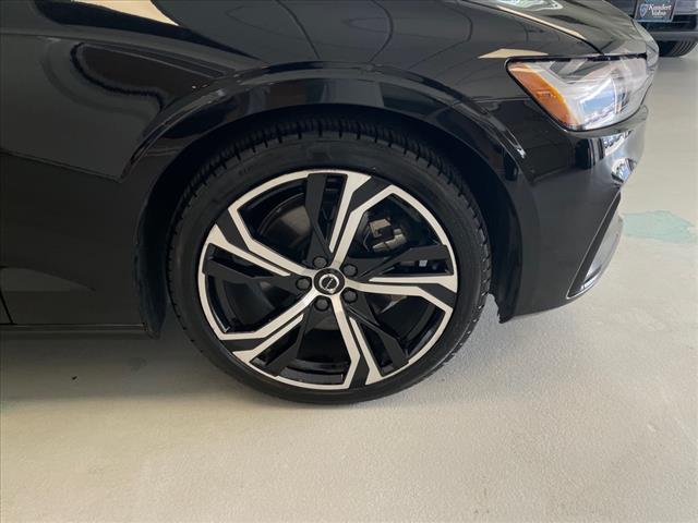 2024 Volvo S60 B5 Core Dark Theme - Photo 33