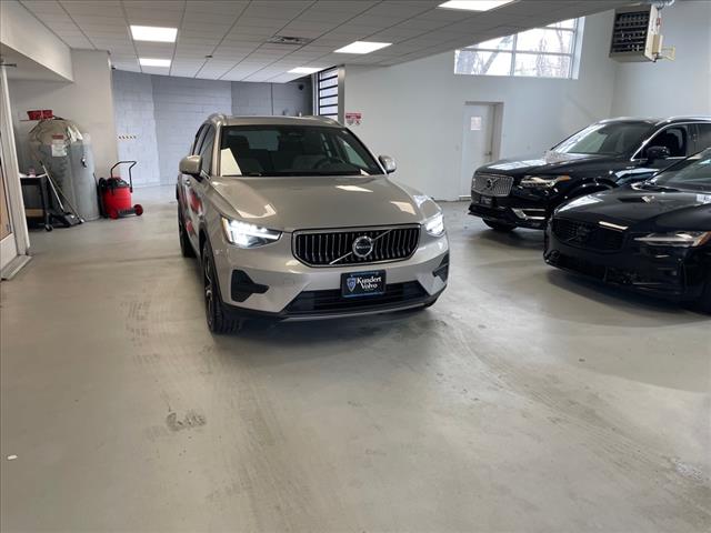2025 Volvo XC40 B5 Core Bright Theme - Photo 33