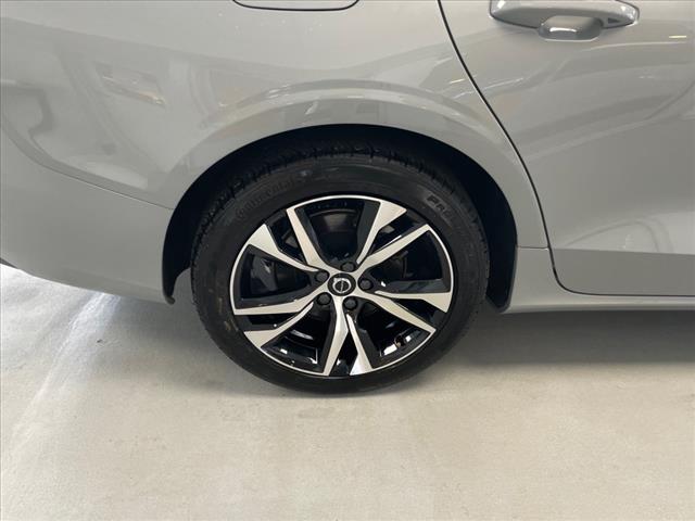 2024 Volvo S60 B5 Core Dark Theme - Photo 34