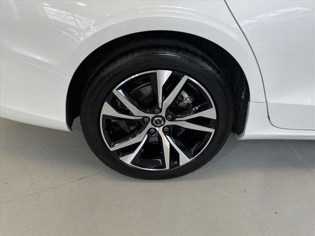 2024 Volvo S60 B5 Core Dark Theme - Photo 34