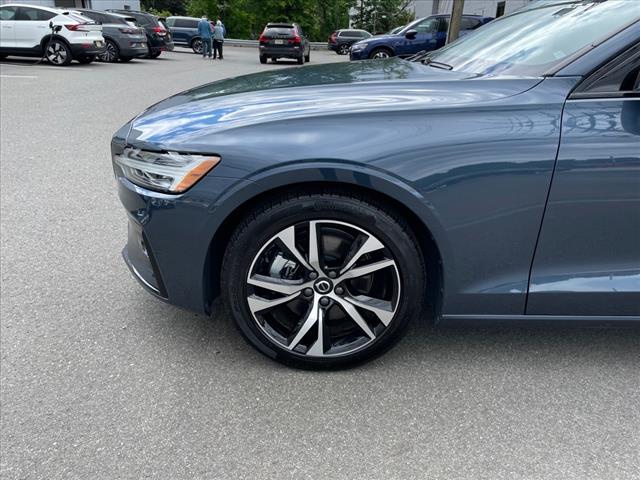 2024 Volvo S60 B5 Core Dark Theme - Photo 34