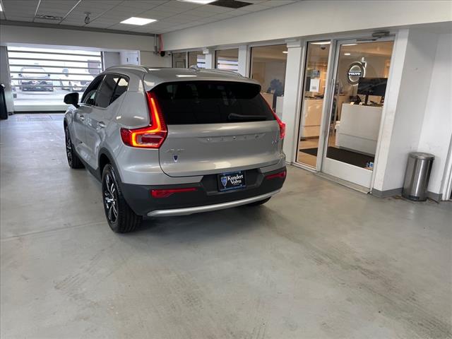2025 Volvo XC40 B5 Core Bright Theme - Photo 34