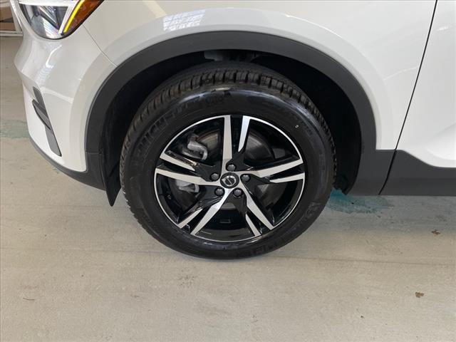2025 Volvo XC40 B5 Core Bright Theme - Photo 34