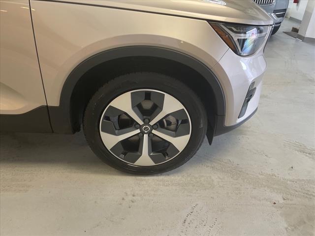 2023 Volvo XC40 B5 Plus Dark Theme - Photo 34