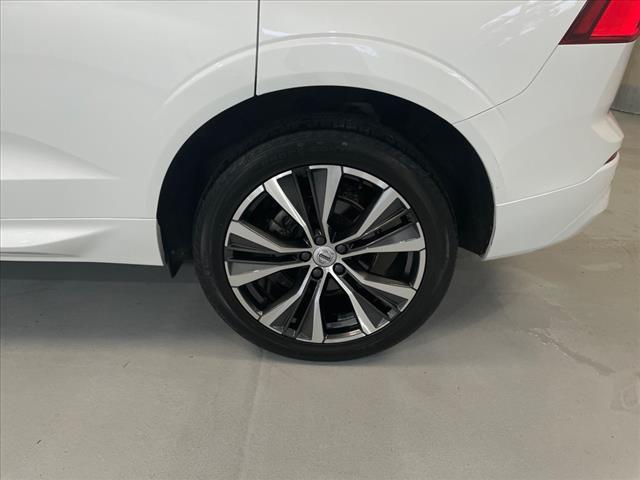 2022 Volvo XC60 B5 Momentum - Photo 35