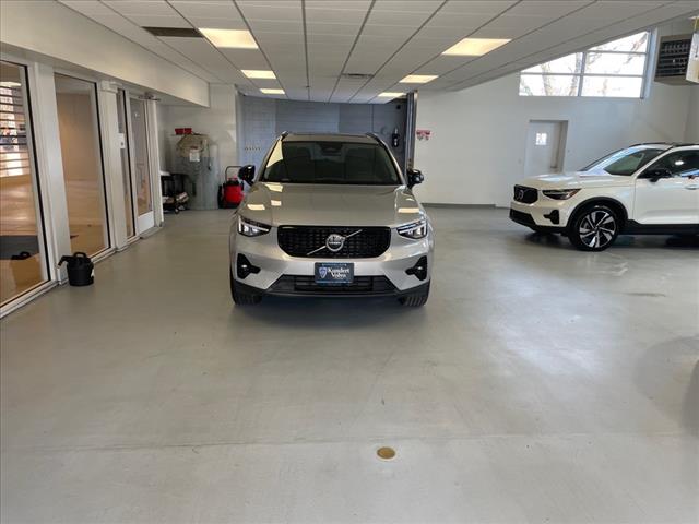 2023 Volvo XC40 B5 Plus Dark Theme - Photo 35