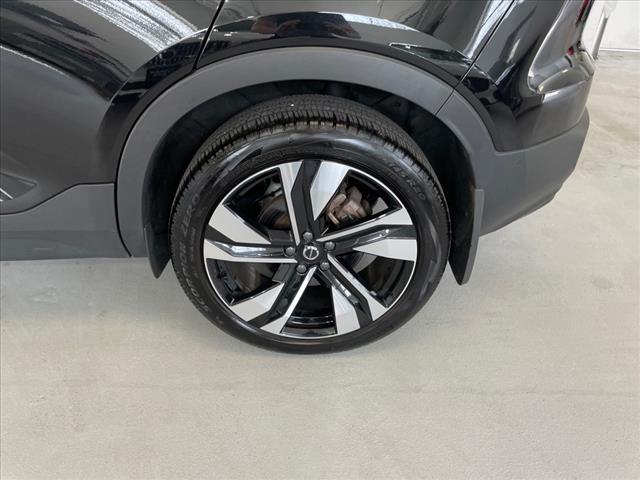 2024 Volvo XC40 B5 Plus Dark Theme - Photo 35