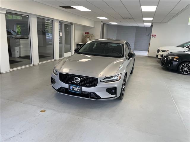 2024 Volvo S60 B5 Core Dark Theme - Photo 36