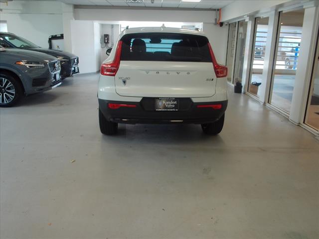 2023 Volvo XC40 B5 Plus Dark Theme - Photo 36