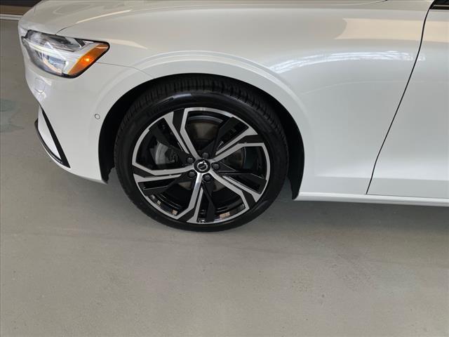 2023 Volvo S60 B5 Plus Dark Theme - Photo 37