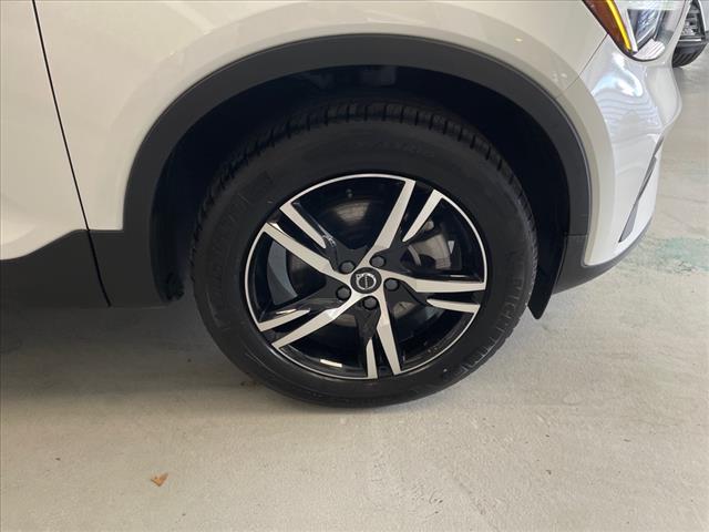 2025 Volvo XC40 B5 Core Bright Theme - Photo 37