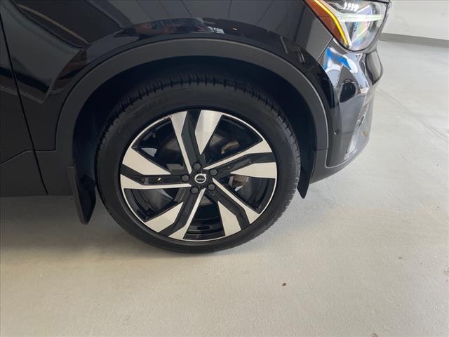2024 Volvo XC40 B5 Plus Dark Theme - Photo 37