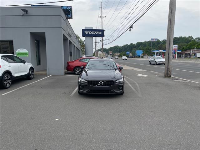 2024 Volvo S60 B5 Plus Dark Theme - Photo 38