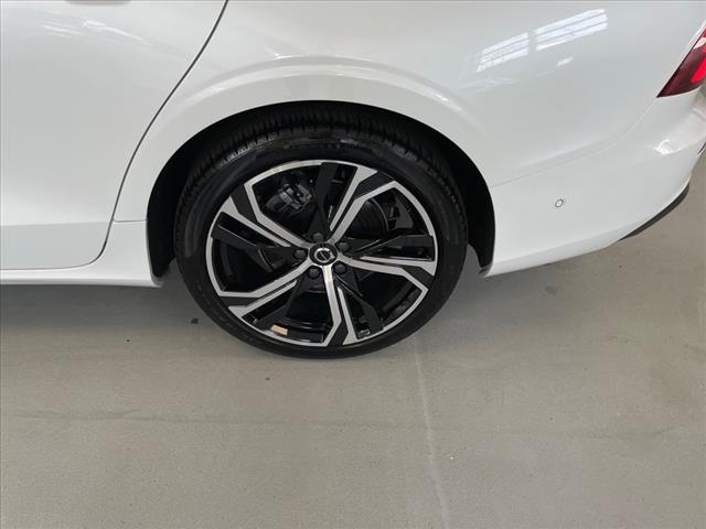 2023 Volvo S60 B5 Plus Dark Theme - Photo 38