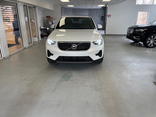 2025 Volvo XC40 B5 Core Bright Theme - Photo 38