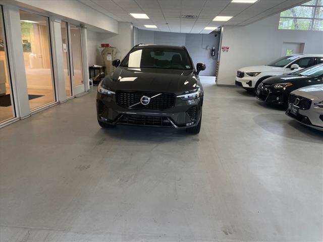 2022 Volvo XC60 B5 R-Design - Photo 39