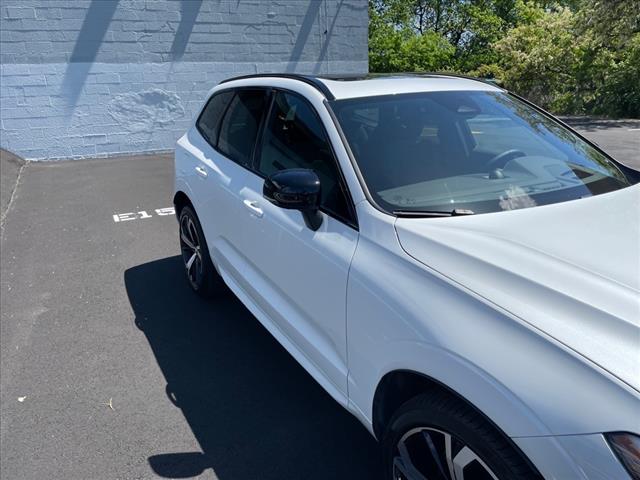 2022 Volvo XC60 Recharge T8 R-Design - Photo 3