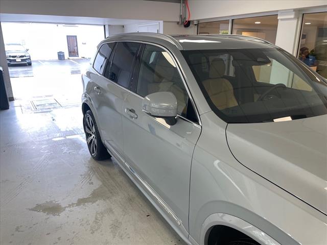 2024 Volvo XC90 Recharge T8 Ultimate Bright Theme 7-Seater - Photo 3