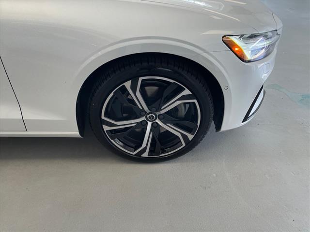 2023 Volvo S60 B5 Plus Dark Theme - Photo 40