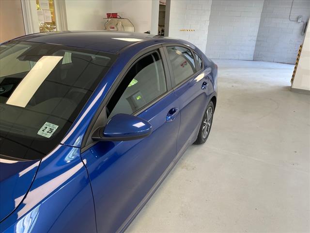 2023 Kia Forte LXS - Photo 5