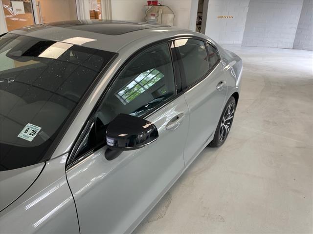 2024 Volvo S60 B5 Core Dark Theme - Photo 5